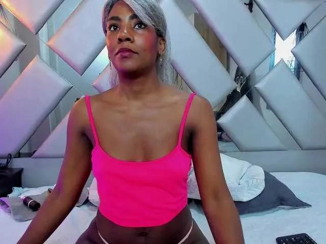 Offline Lorenn-Hill1 on BongaCams