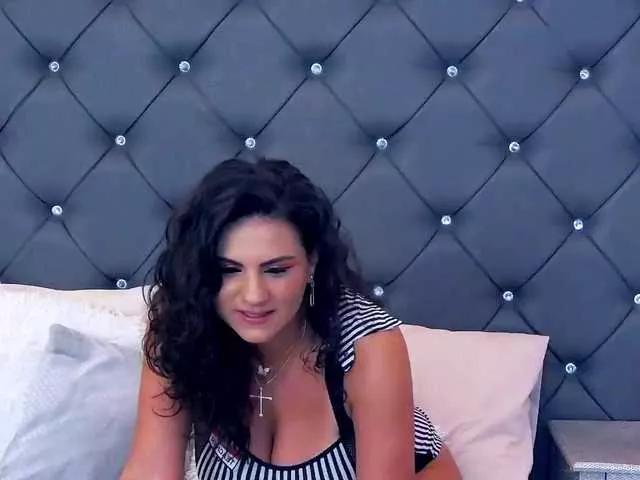 Freechat LorenneMays on BongaCams