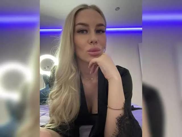 Offline Lovensesgirl on BongaCams