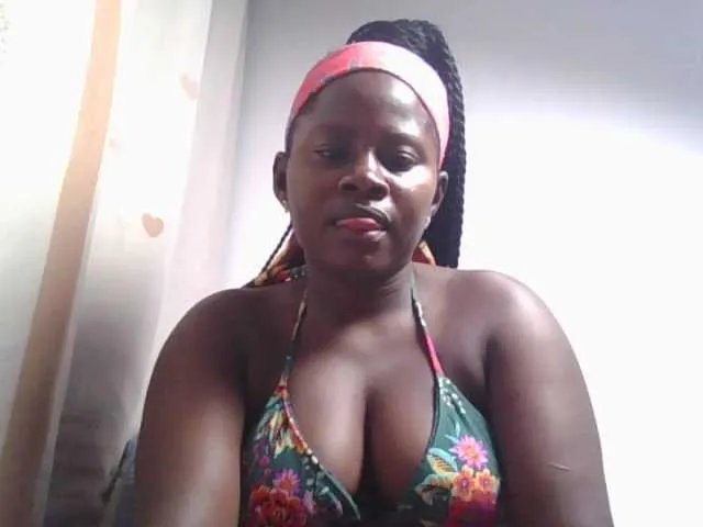 Freechat Loviepaula on BongaCams