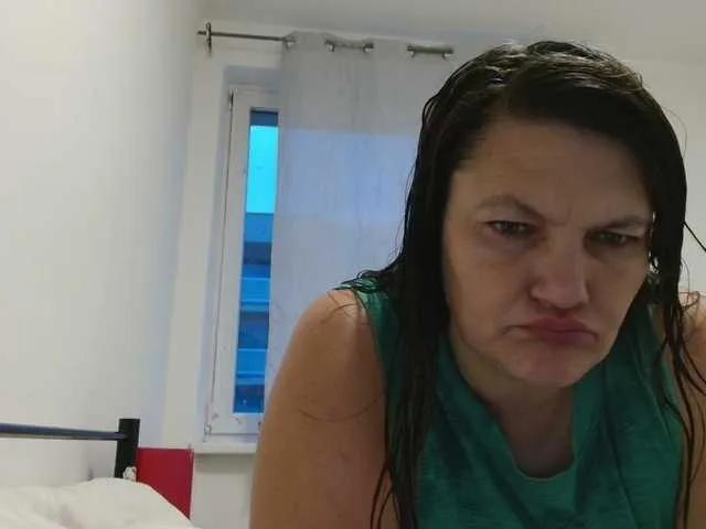 Luci22 on BongaCams