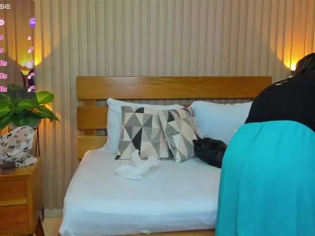 Offline luciana-ballesteros on BongaCams