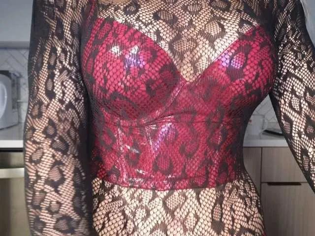 Offline LunaBlondSexy on BongaCams