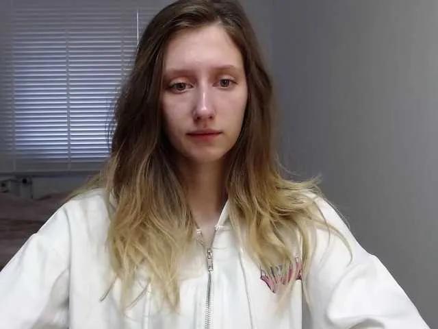 Offline LUNAdream on BongaCams