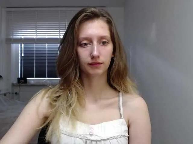 Offline LUNAdream on BongaCams