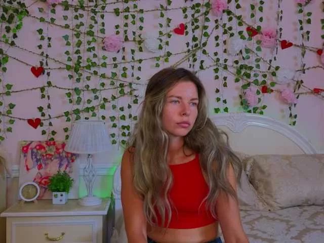 Offline LunaRishi on BongaCams