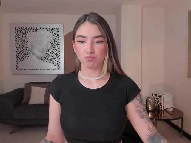 Offline MaddisonCollins on BongaCams