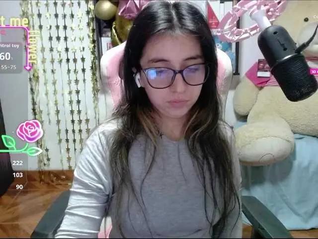 Offline Maggie-Fox on BongaCams
