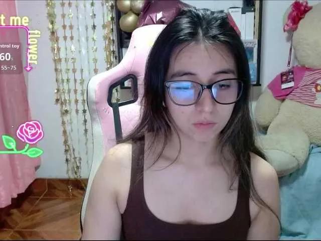 Offline Maggie-Fox on BongaCams