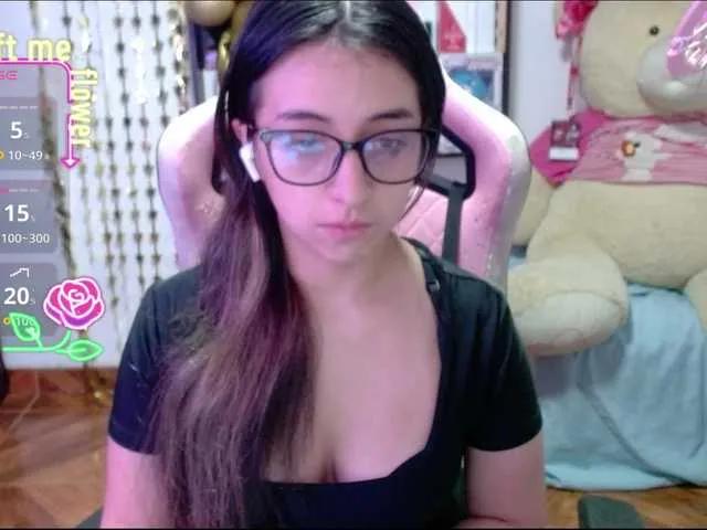 Offline Maggie-Fox on BongaCams