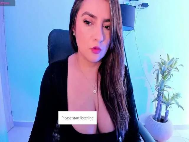 Offline MaggieBrown on BongaCams