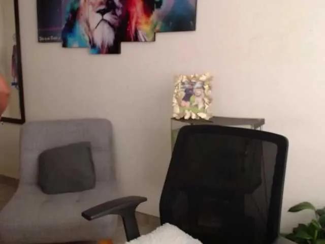 Freechat Mara- on BongaCams