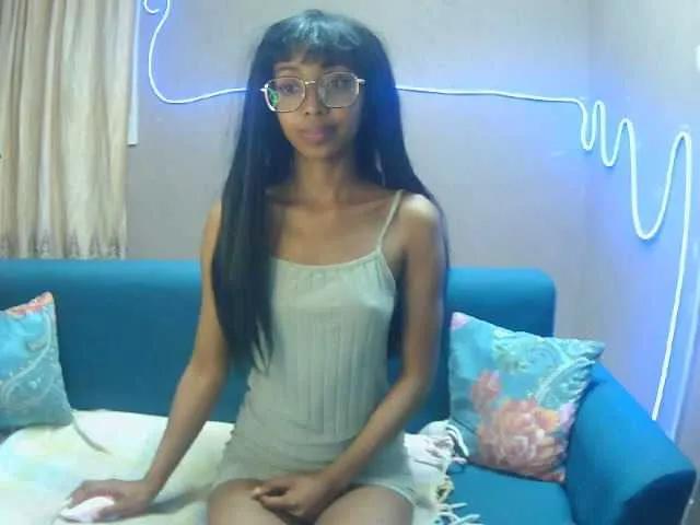 Offline Marinahgrey on BongaCams