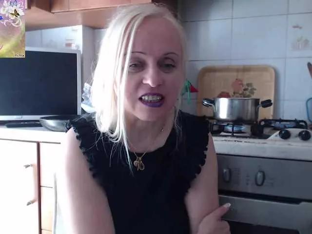 martachatte19 on BongaCams