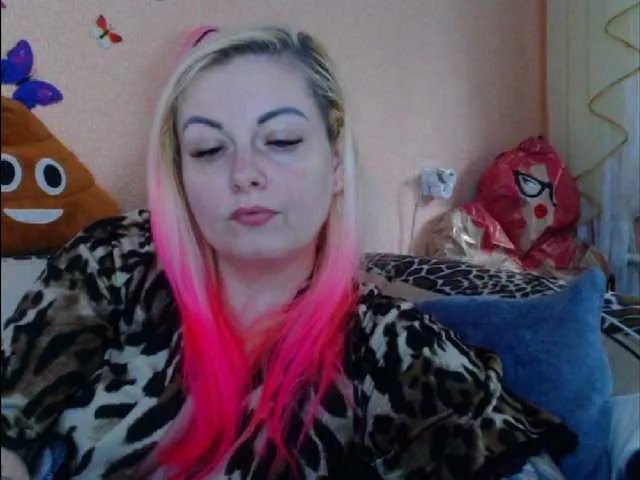 Offline melek-7250 on BongaCams