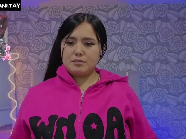 Offline Mellani-tay on BongaCams