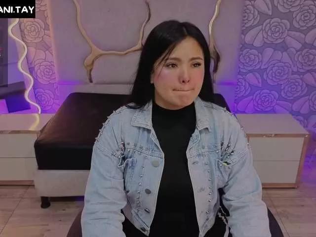 Offline Mellani-tay on BongaCams