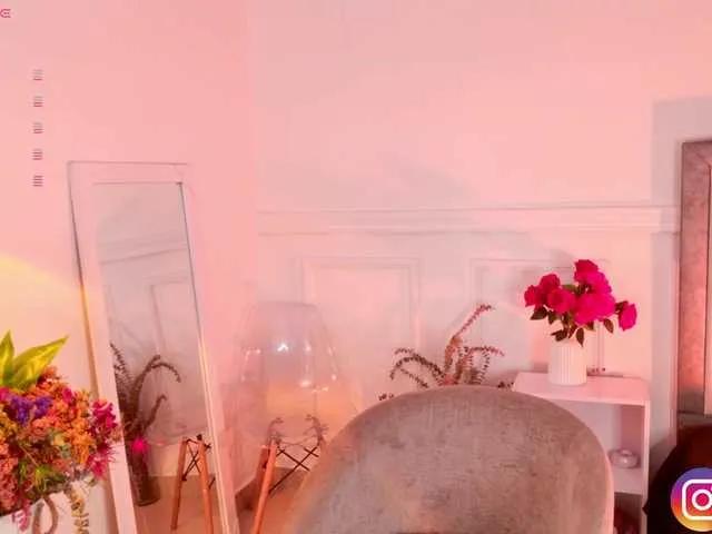 Offline MelyTaylor on BongaCams