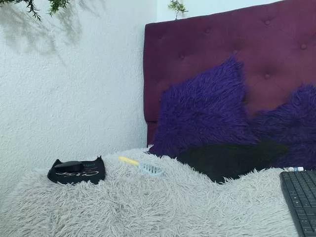 Offline merlinaa-adams on BongaCams