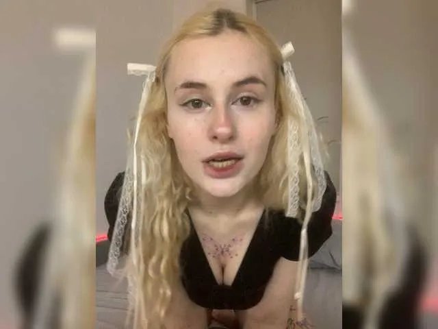 Offline MilaElin on BongaCams