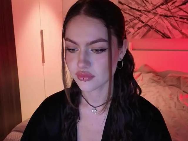 Offline MiraBelle on BongaCams