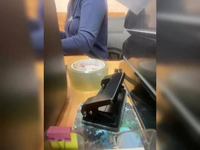 Offline Molii-Molii35 on BongaCams