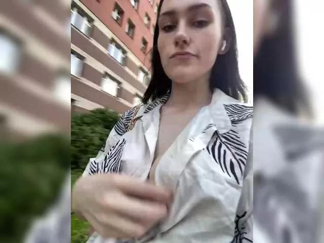 Moonlitmiragea on BongaCams 