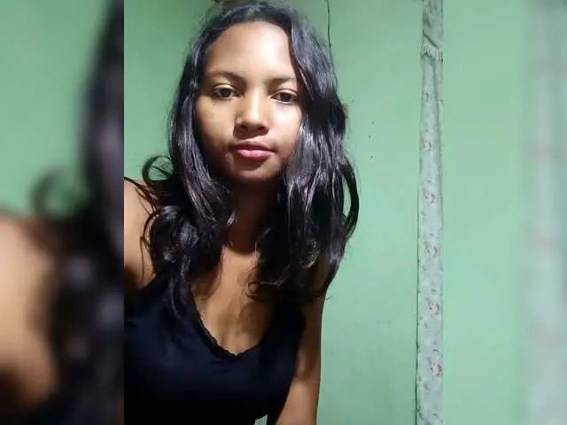 Offline Murielle-1 on BongaCams