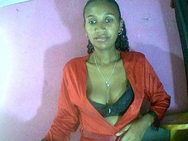 Offline Mynah on BongaCams