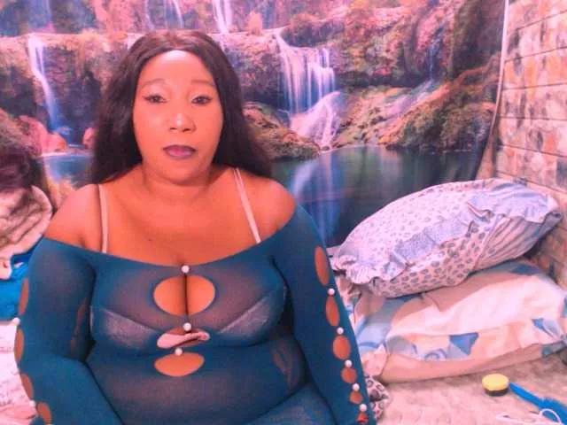 Freechat mysticeboney on BongaCams