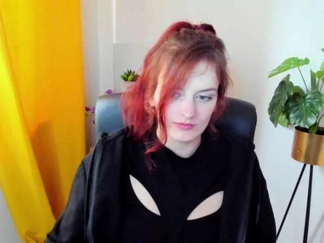 Offline NadineGold on BongaCams