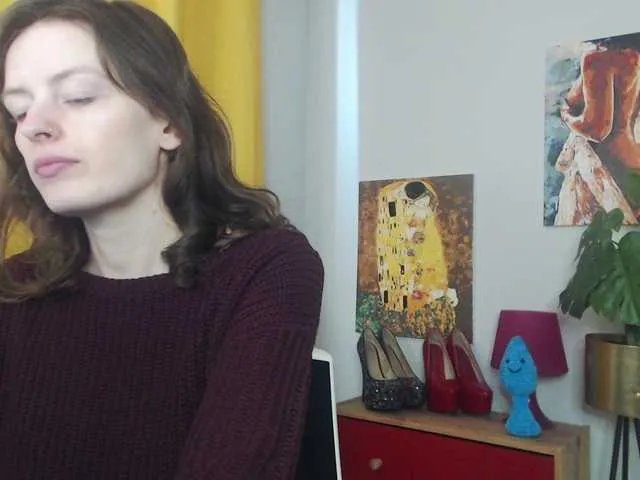 Offline NadineGold on BongaCams