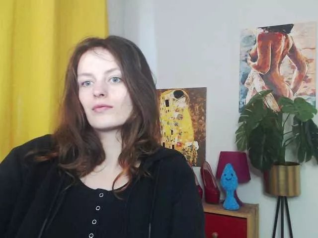 Offline NadineGold on BongaCams