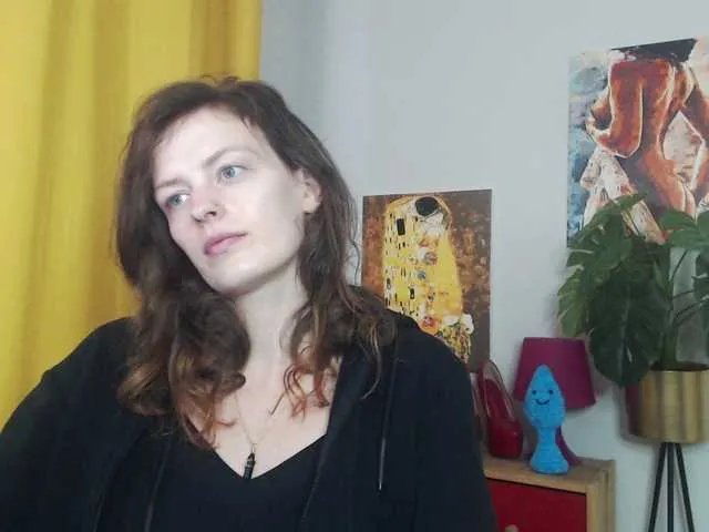 Offline NadineGold on BongaCams
