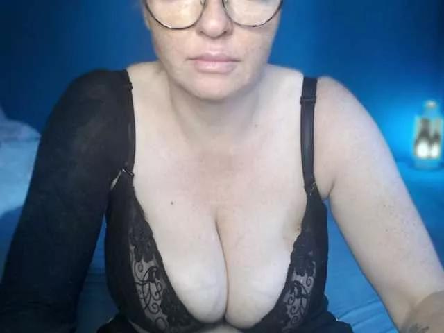Offline NADINNNE on BongaCams