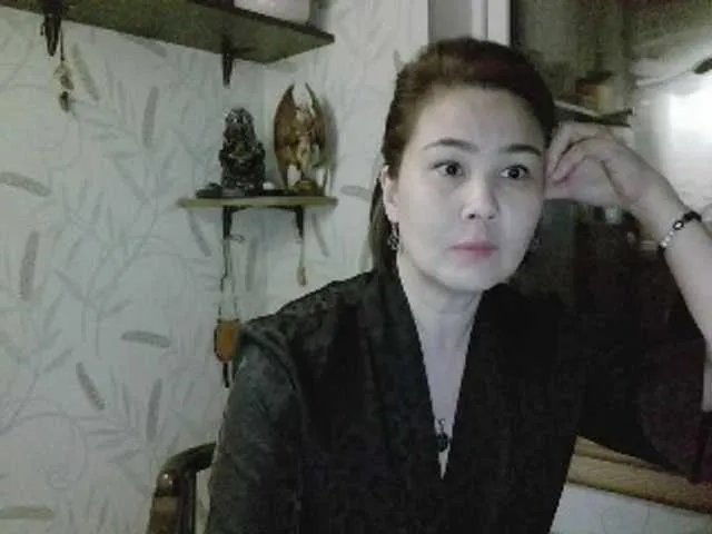 Offline Nettie-Allie on BongaCams