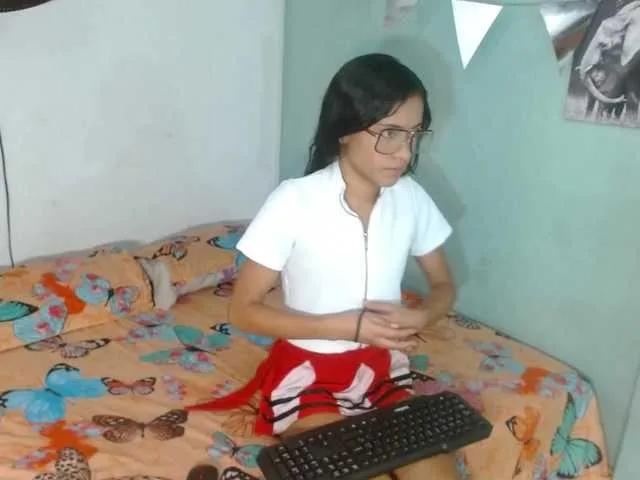 Offline nicolle-sanders on BongaCams