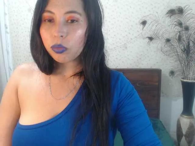 Offline NikkiMilky on BongaCams