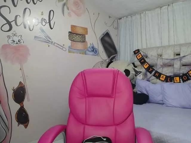 Offline paulina-evans on BongaCams