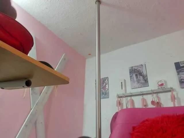 Offline paulina-evans on BongaCams