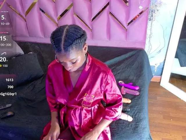 Avatar of petitelittleebony