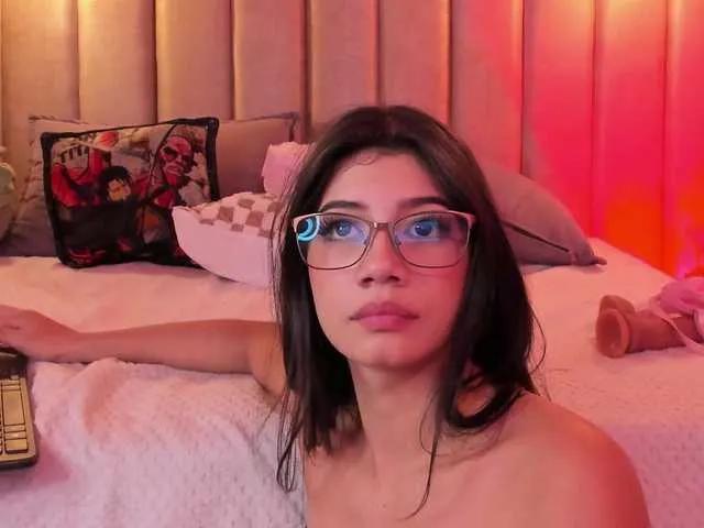 Offline pikayle on BongaCams