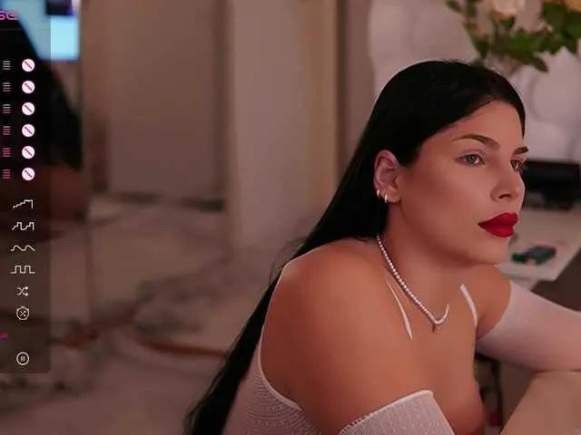 Freechat PlayfulAvalyn on BongaCams