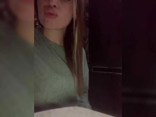 Offline Poli999 on BongaCams