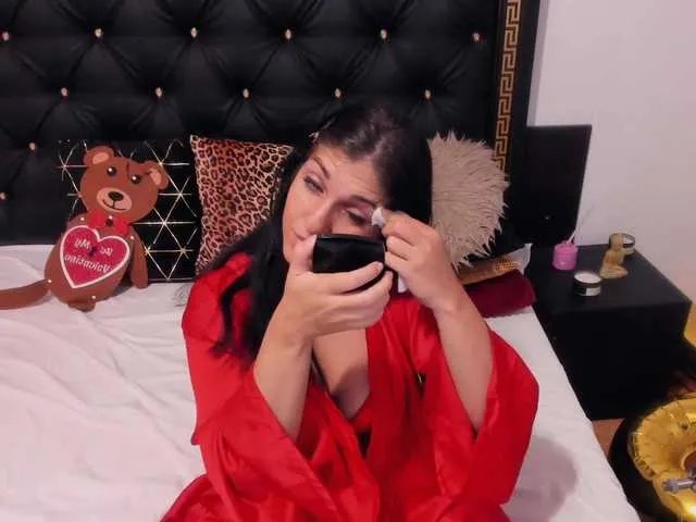 Offline PreciousAilly on BongaCams