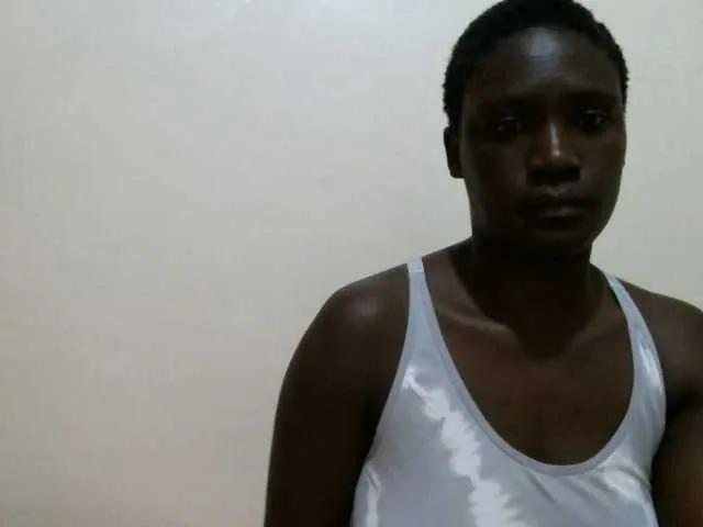 Freechat pretty-lioness on BongaCams