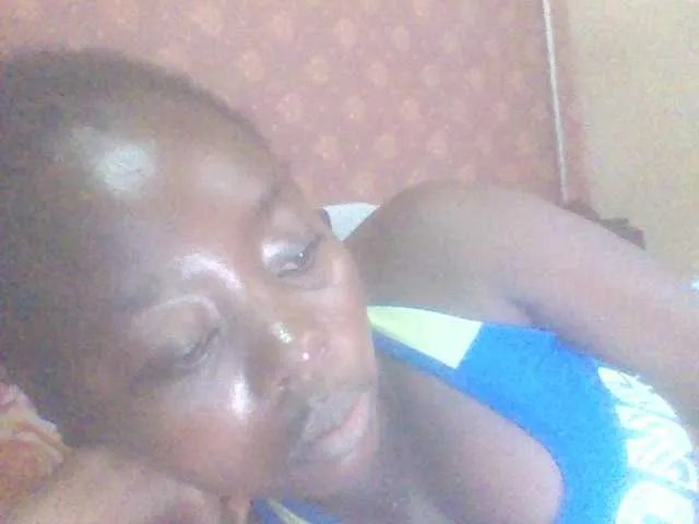 Offline PrettyG on BongaCams