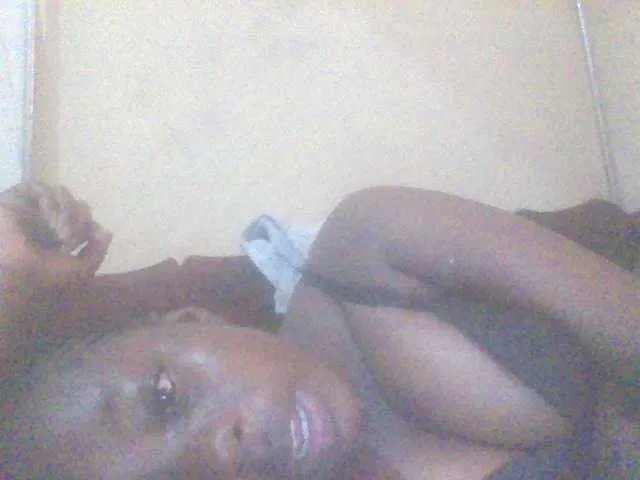 Offline PrettyG on BongaCams