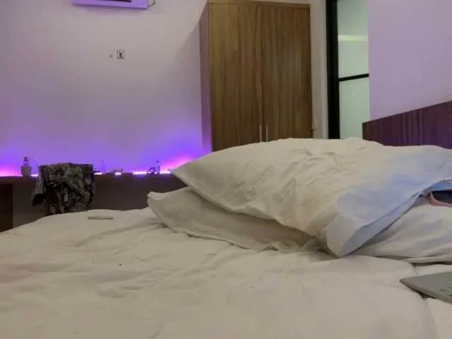 Offline PrincessValeri on BongaCams