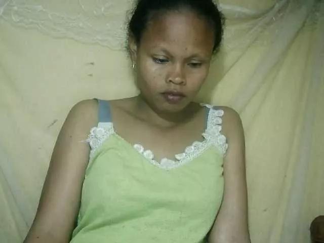 Pussy01lips on BongaCams 